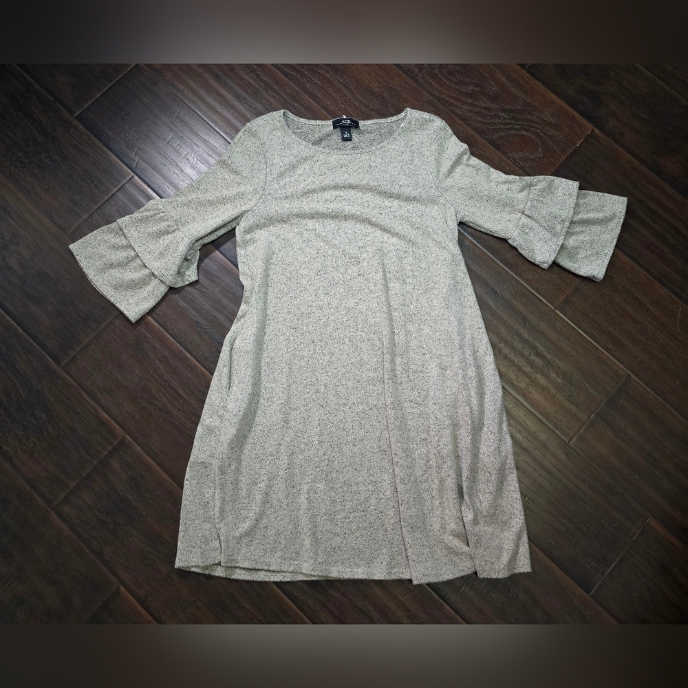 AGB Womens Bell Sleeve Stretchy Sweater Midi Dress Small